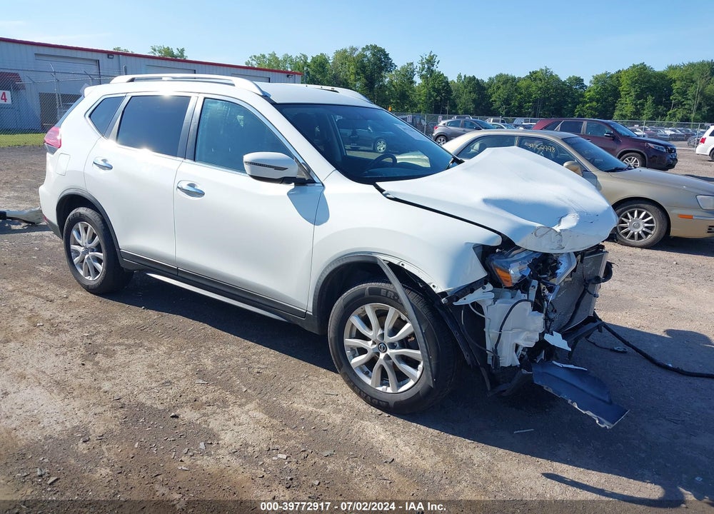 2018 NISSAN ROGUE SV VIN: KNMAT2MV7JP527202