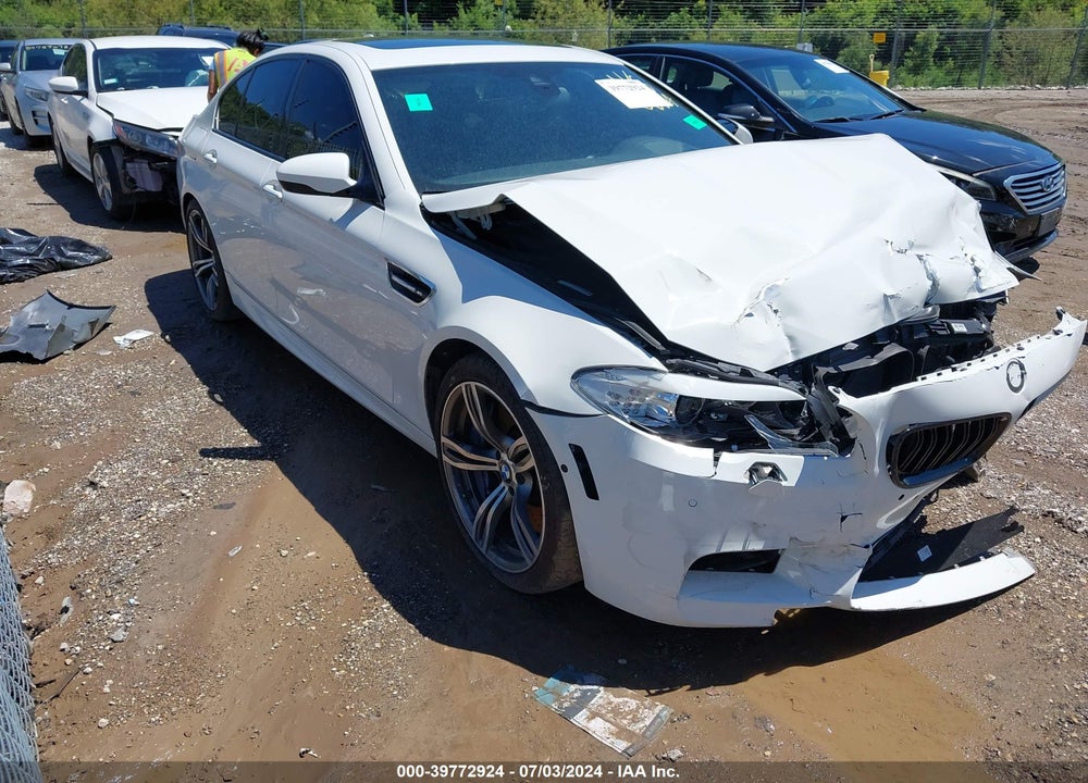 2013 BMW M5 VIN: WBSFV9C59DD096807