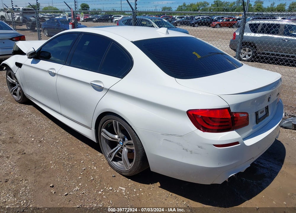2013 BMW M5 VIN: WBSFV9C59DD096807