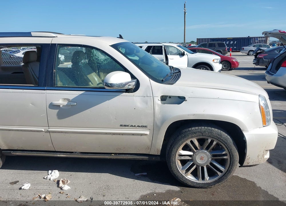 2012 CADILLAC ESCALADE PREMIUM VIN: 1GYS3CEF2CR311695