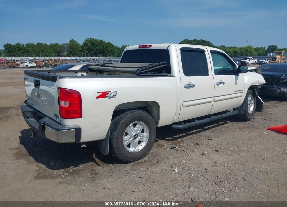 2011 CHEVROLET SILVERADO 1500 LT VIN: 3GCPKSE31BG248067
