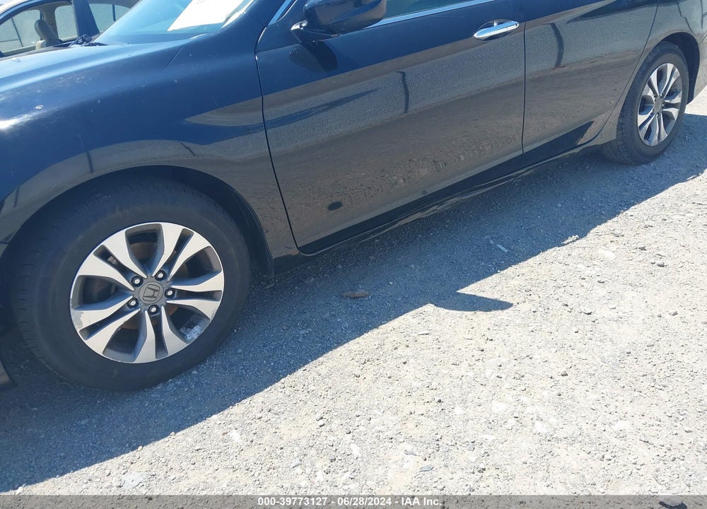 2015 HONDA ACCORD LX VIN: 1HGCR2F38FA068759