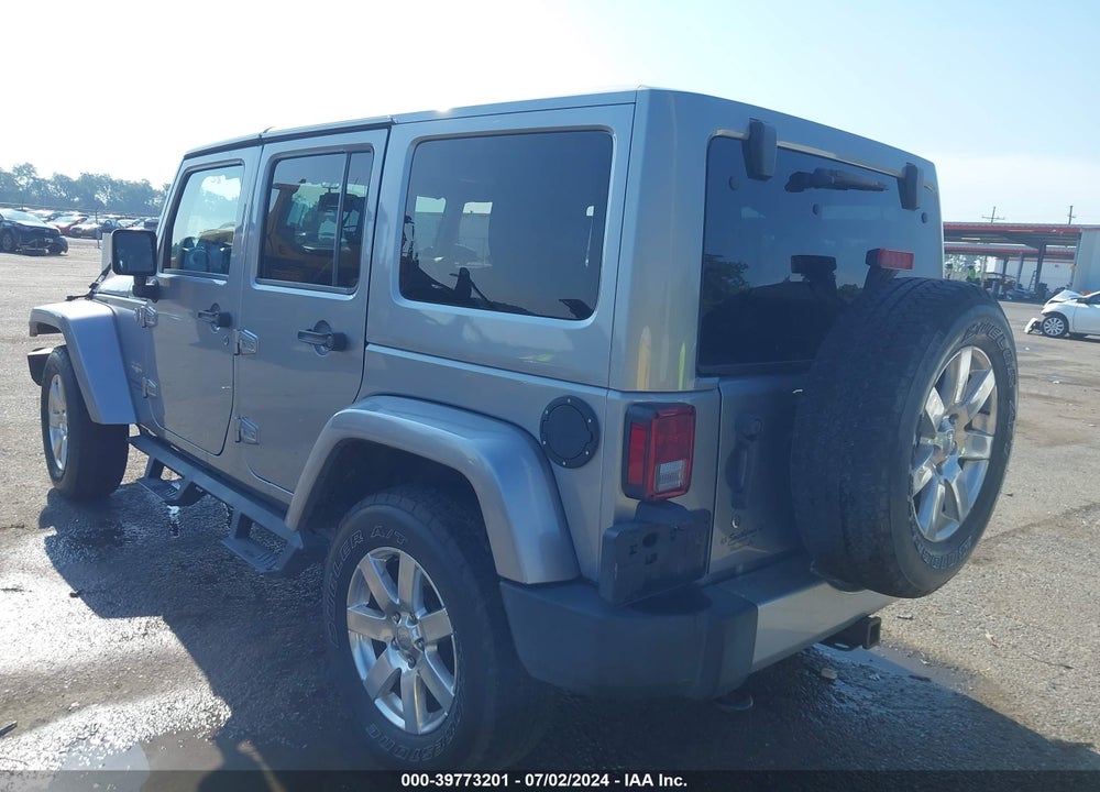 2014 JEEP WRANGLER UNLIMITED SAHARA VIN: 1C4BJWEG7EL271948