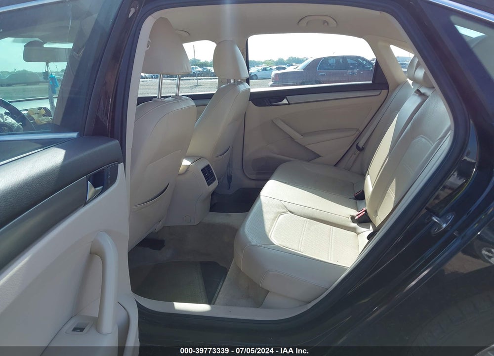 2015 VOLKSWAGEN PASSAT 1.8T SE VIN: 1VWBT7A35FC026390