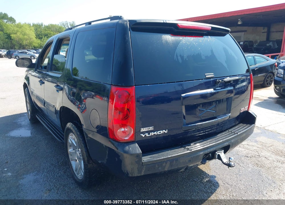 2007 GMC YUKON SLE VIN: 1GKFC13097R369632