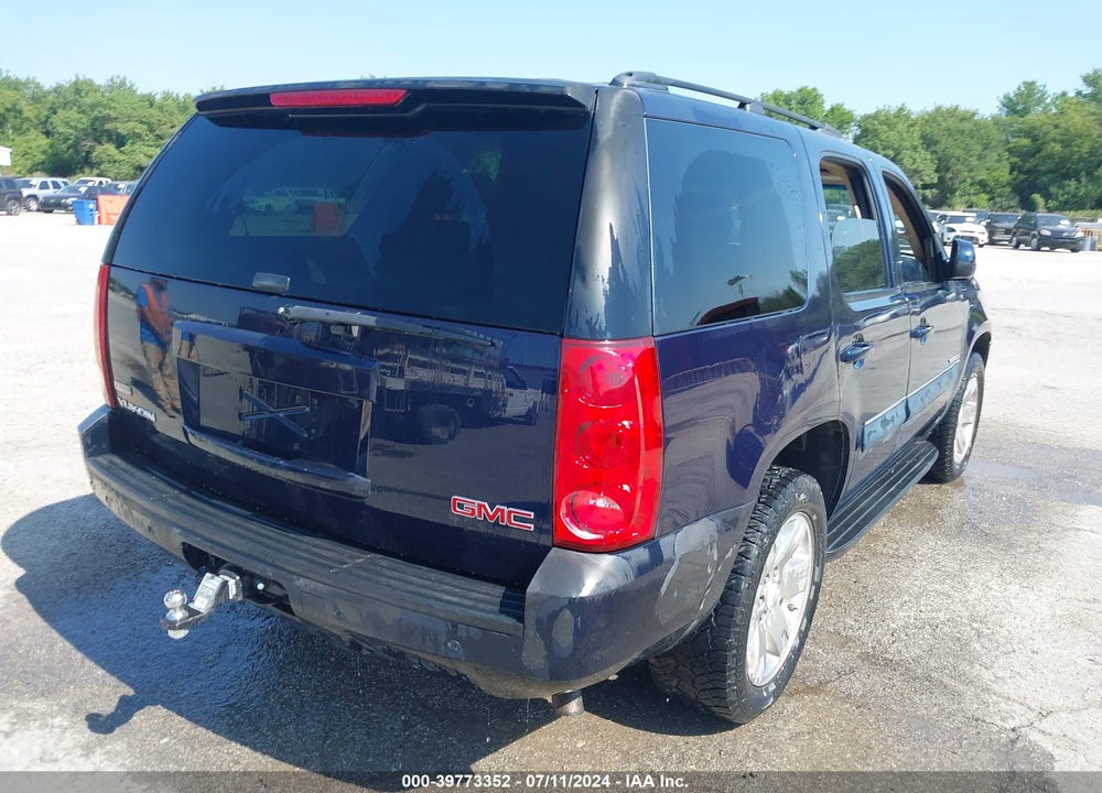 2007 GMC YUKON SLE VIN: 1GKFC13097R369632