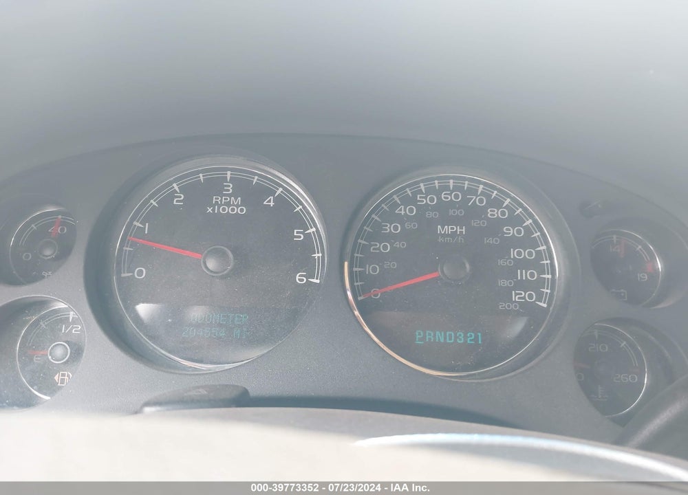 2007 GMC YUKON SLE VIN: 1GKFC13097R369632