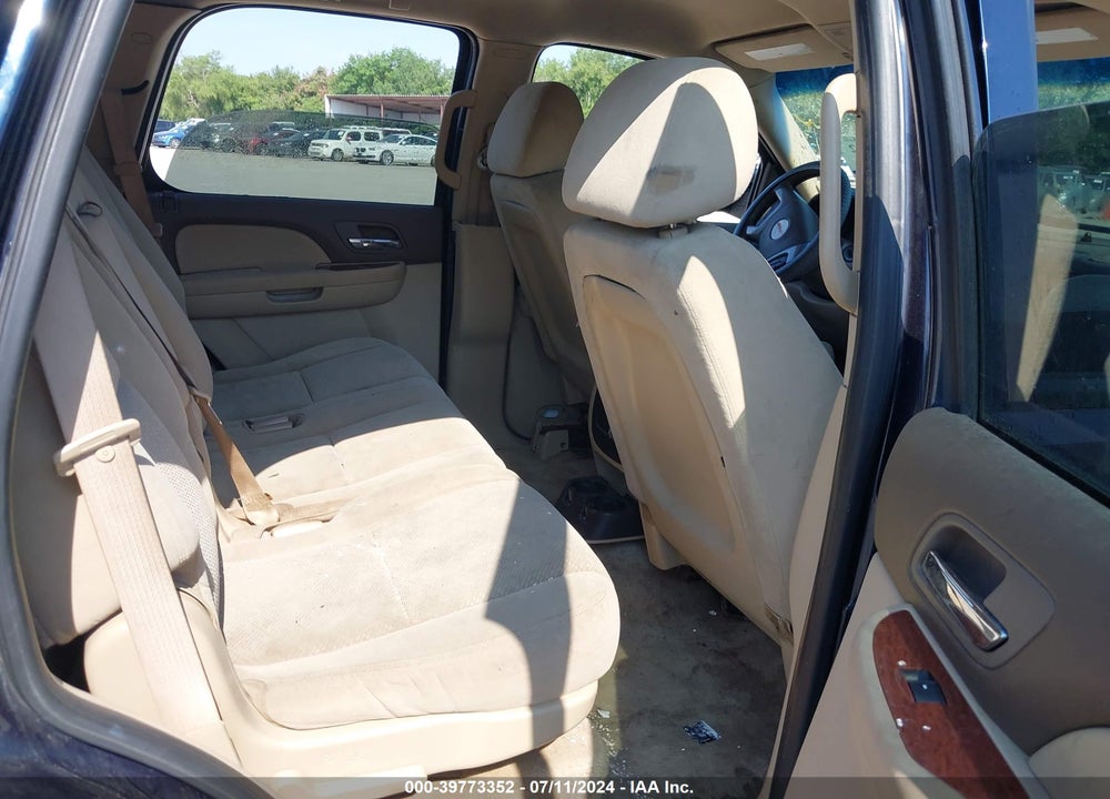 2007 GMC YUKON SLE VIN: 1GKFC13097R369632