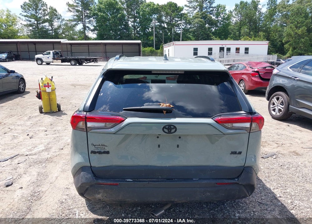2022 TOYOTA RAV4 XLE VIN: 2T3W1RFV7NW236422