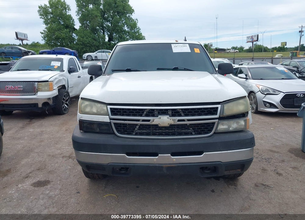2007 CHEVROLET SILVERADO 2500HD CLASSIC LT1 VIN: 1GCHK23UX7F112092