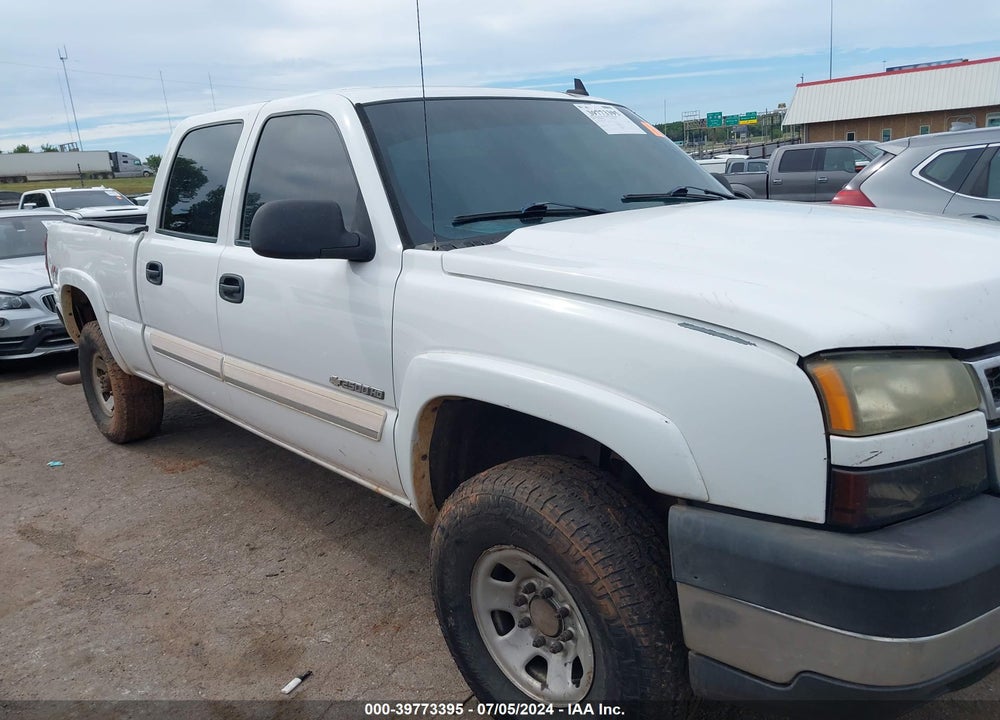 2007 CHEVROLET SILVERADO 2500HD CLASSIC LT1 VIN: 1GCHK23UX7F112092