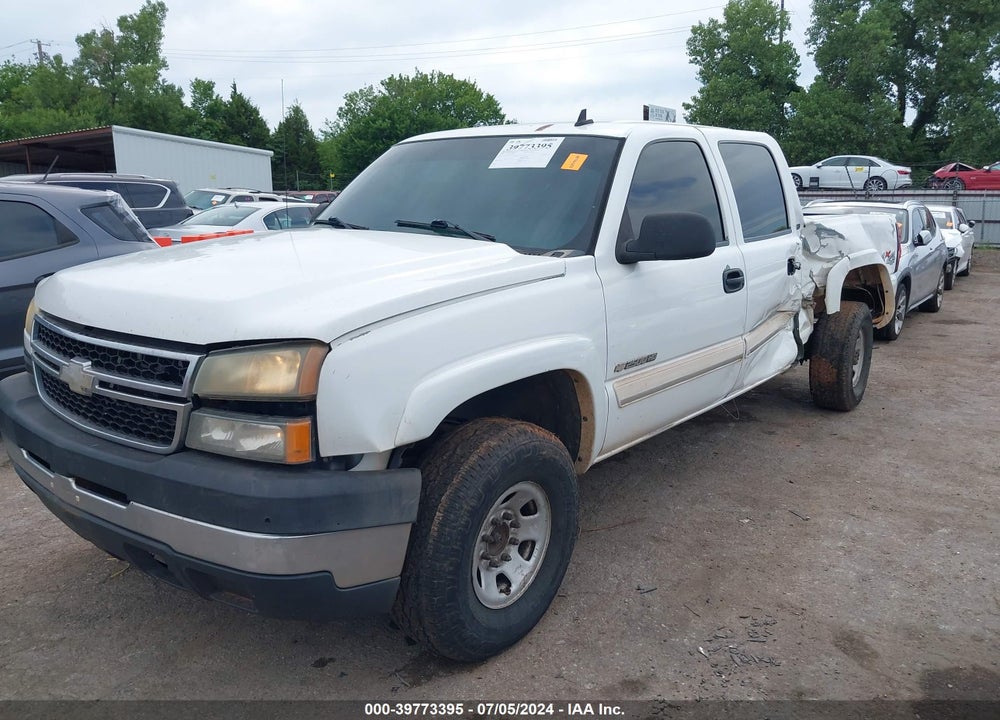 2007 CHEVROLET SILVERADO 2500HD CLASSIC LT1 VIN: 1GCHK23UX7F112092