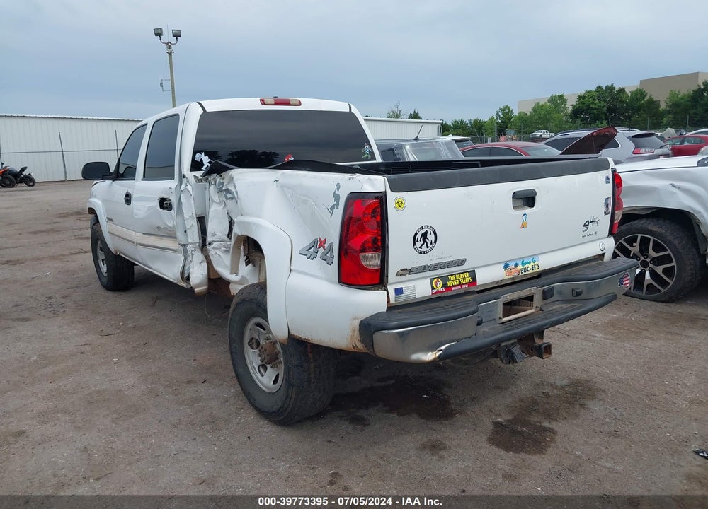 2007 CHEVROLET SILVERADO 2500HD CLASSIC LT1 VIN: 1GCHK23UX7F112092