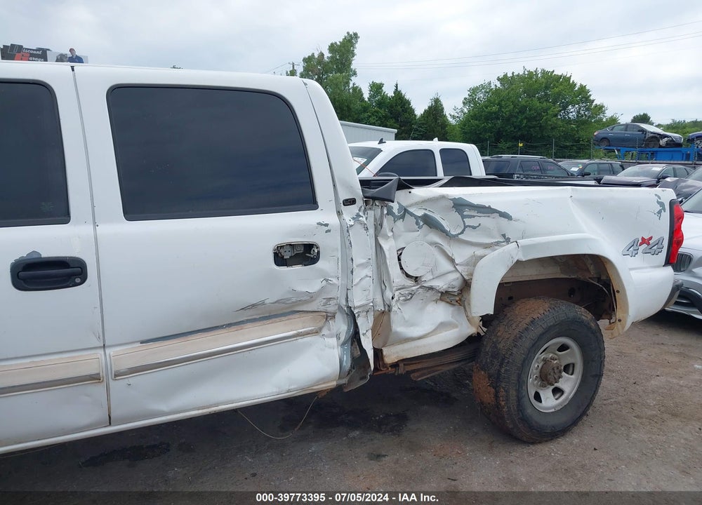 2007 CHEVROLET SILVERADO 2500HD CLASSIC LT1 VIN: 1GCHK23UX7F112092