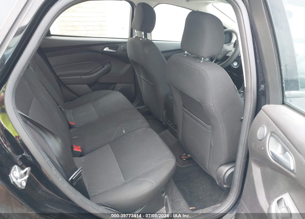 2017 FORD FOCUS SEL VIN: 1FADP3M28HL345688