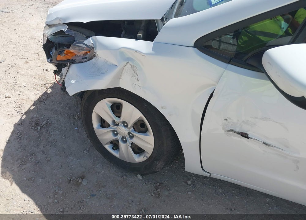 2018 KIA FORTE LX VIN: 3KPFL4A74JE209495