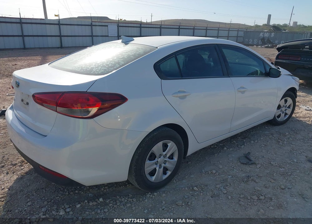 2018 KIA FORTE LX VIN: 3KPFL4A74JE209495