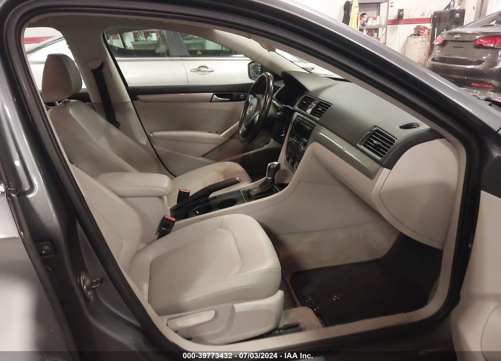 2014 VOLKSWAGEN PASSAT 1.8T WOLFSBURG EDITION VIN: 1VWAS7A35EC023521