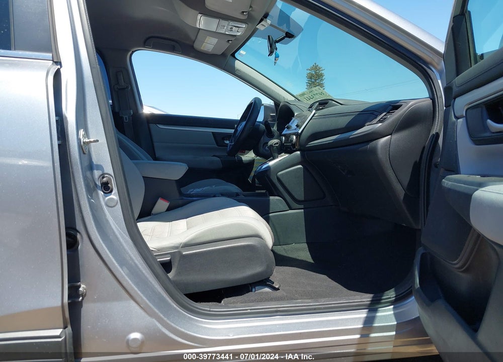 2017 HONDA CR-V LX VIN: 7FARW5H32HE000813