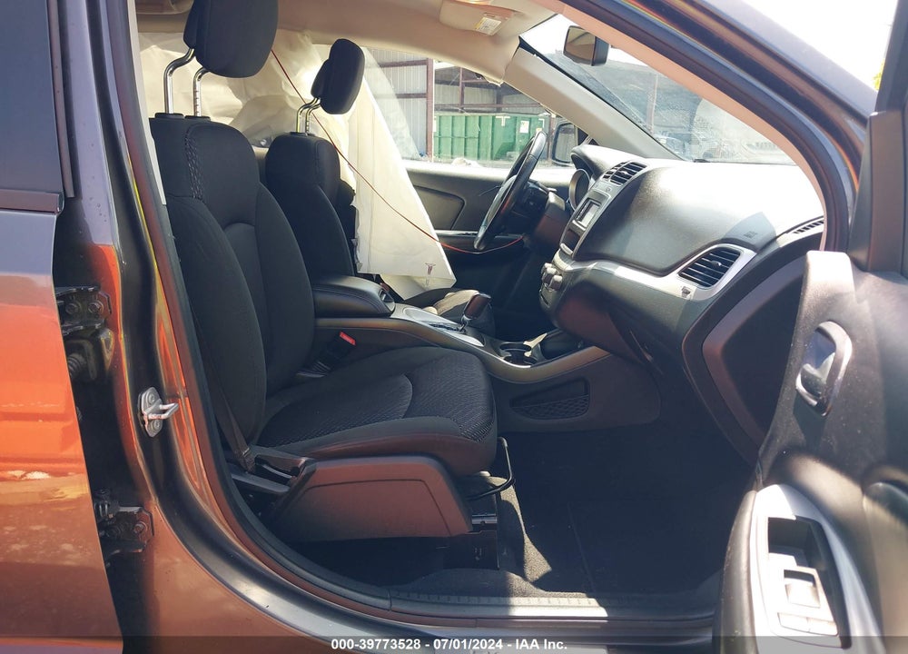 2019 DODGE JOURNEY SE VIN: 3C4PDCBB7KT804319
