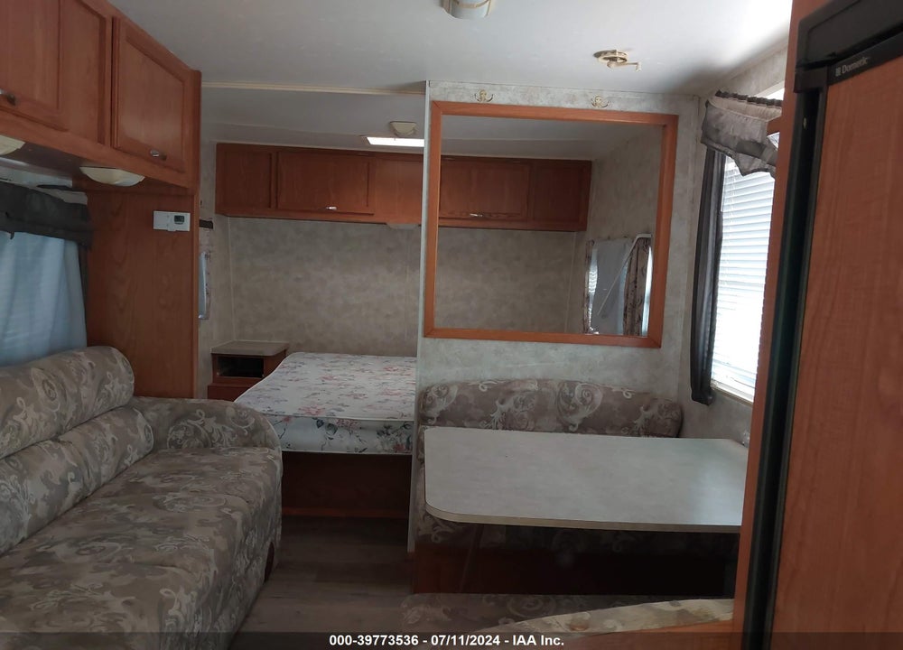 2004 COACHMEN SPIRIT 249QB VIN: 1TC2B207X41209469