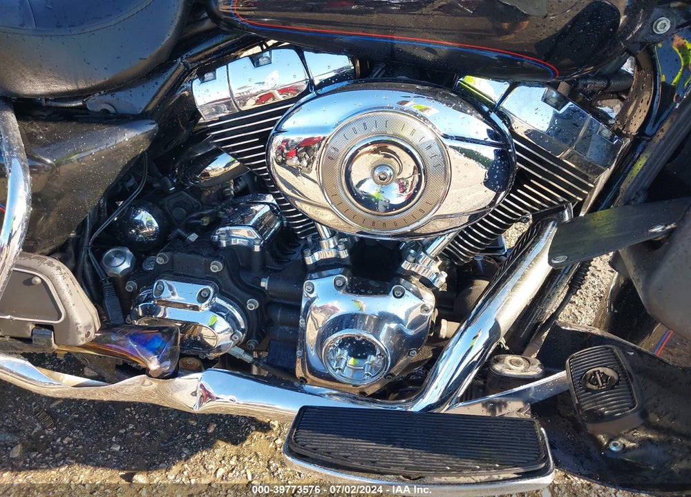 2007 HARLEY-DAVIDSON FLHTCUI VIN: 1HD1FC4137Y682941