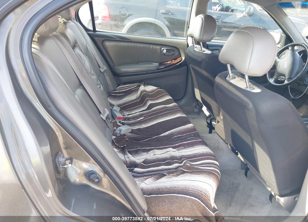 2001 INFINITI I30 TOURING VIN: JNKCA31A81T028646