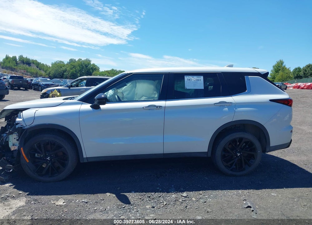 2023 MITSUBISHI OUTLANDER VIN: JA4J4UA82PZ017497