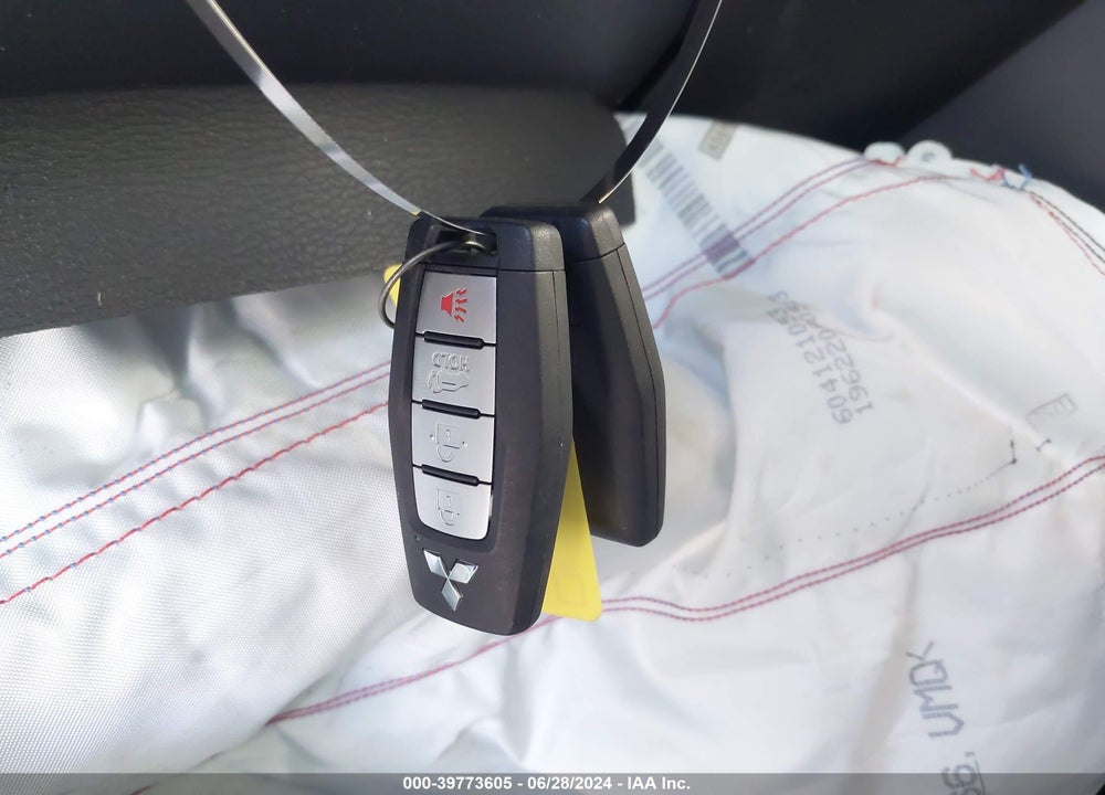 2023 MITSUBISHI OUTLANDER VIN: JA4J4UA82PZ017497