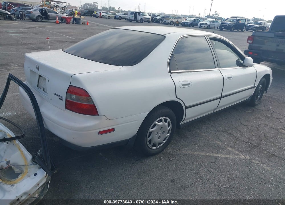 1994 HONDA ACCORD LX VIN: JHMCD5646RC003598