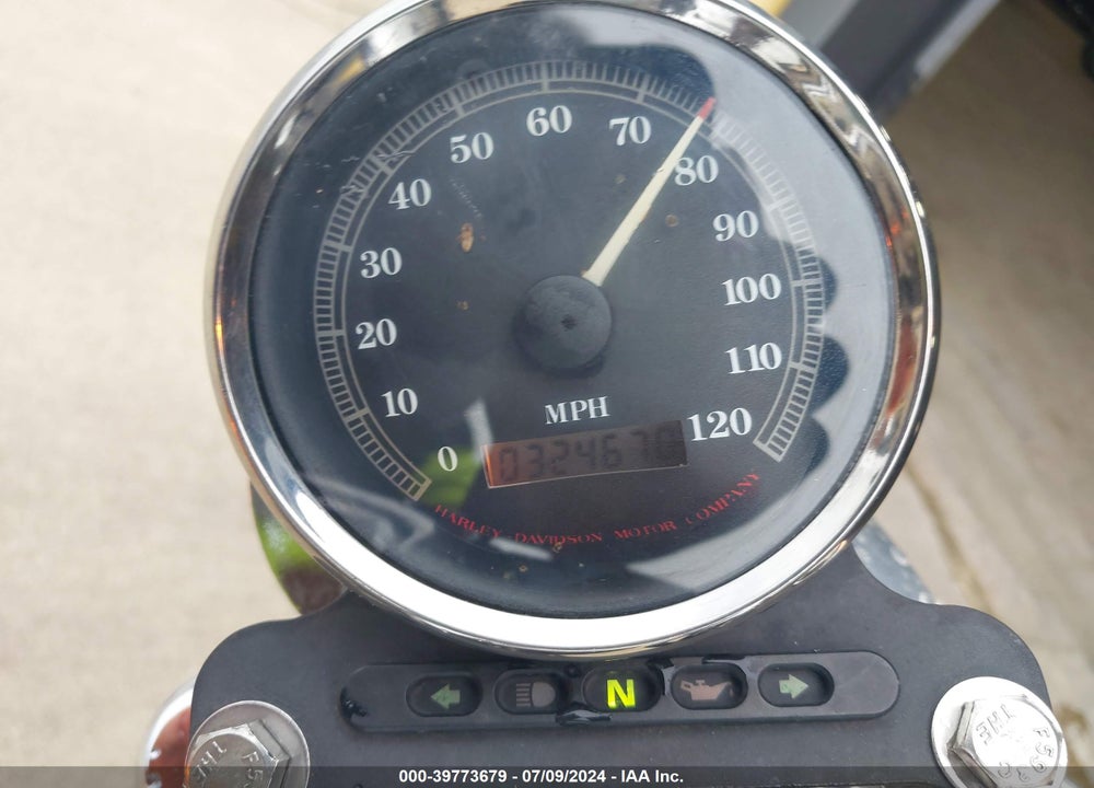 1998 HARLEY-DAVIDSON XL883 HUGGER VIN: 1HD4CEM19WY210503