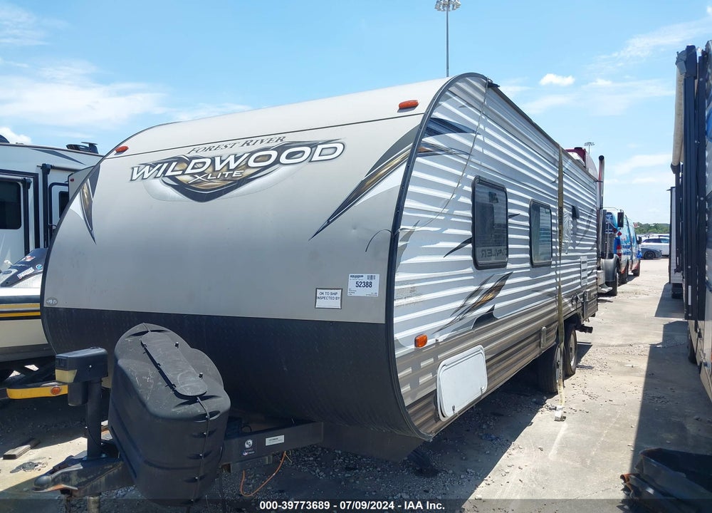 2018 WILDWOOD XLITE 241QBXL VIN: 4X4TWDZ22J7359683