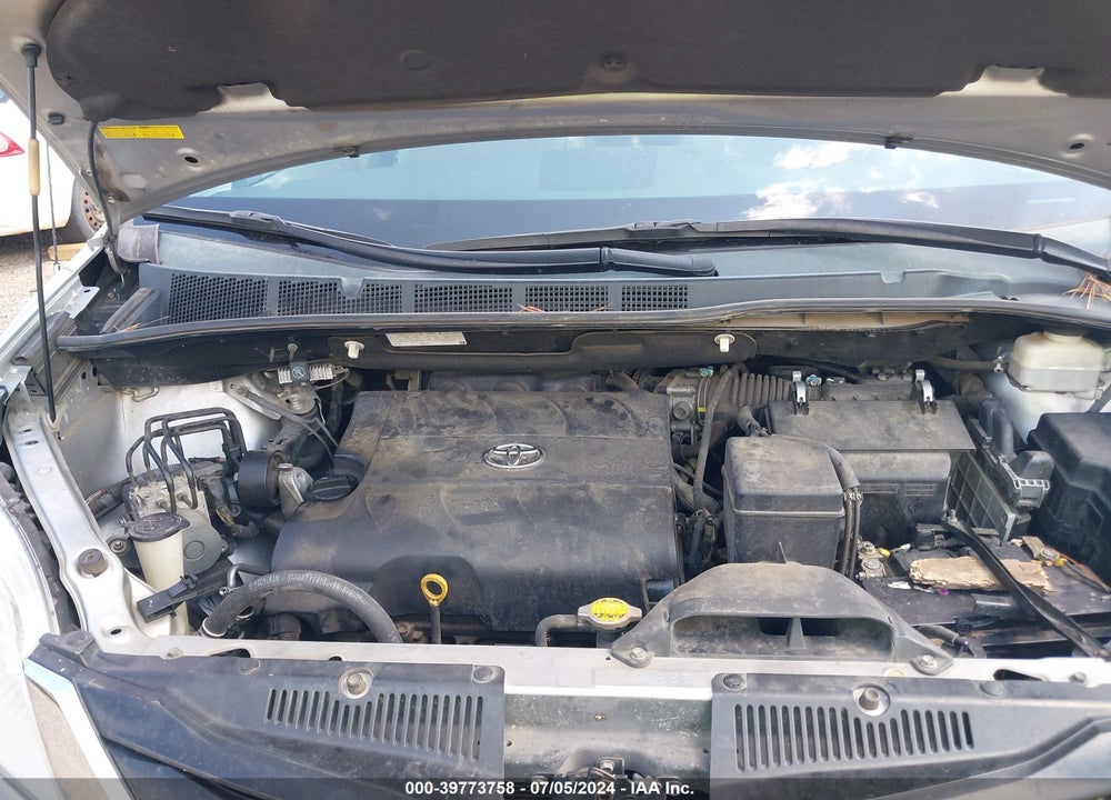 2011 TOYOTA SIENNA LE V6 AUTO ACCESS SEAT VIN: 5TDKK3DC4BS080170