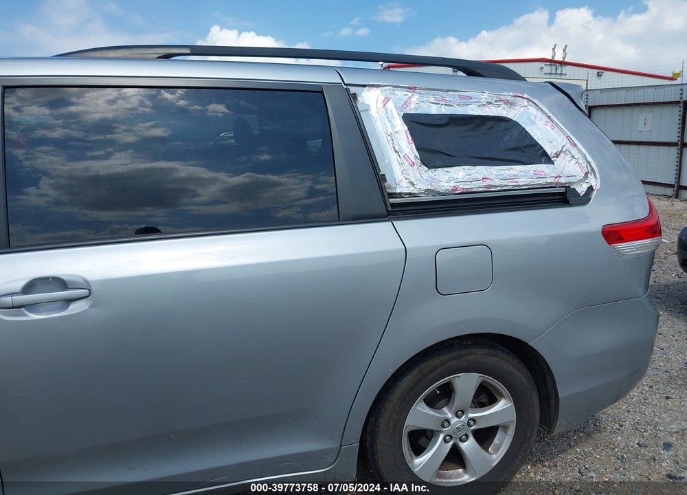 2011 TOYOTA SIENNA LE V6 AUTO ACCESS SEAT VIN: 5TDKK3DC4BS080170