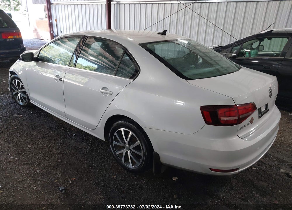 2017 VOLKSWAGEN JETTA 1.4T SE VIN: 3VWDB7AJ2HM346827