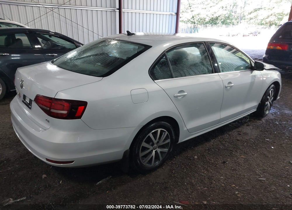 2017 VOLKSWAGEN JETTA 1.4T SE VIN: 3VWDB7AJ2HM346827