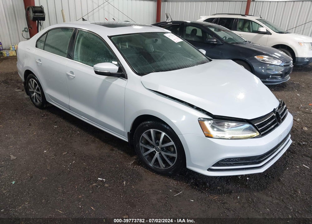 2017 VOLKSWAGEN JETTA 1.4T SE VIN: 3VWDB7AJ2HM346827