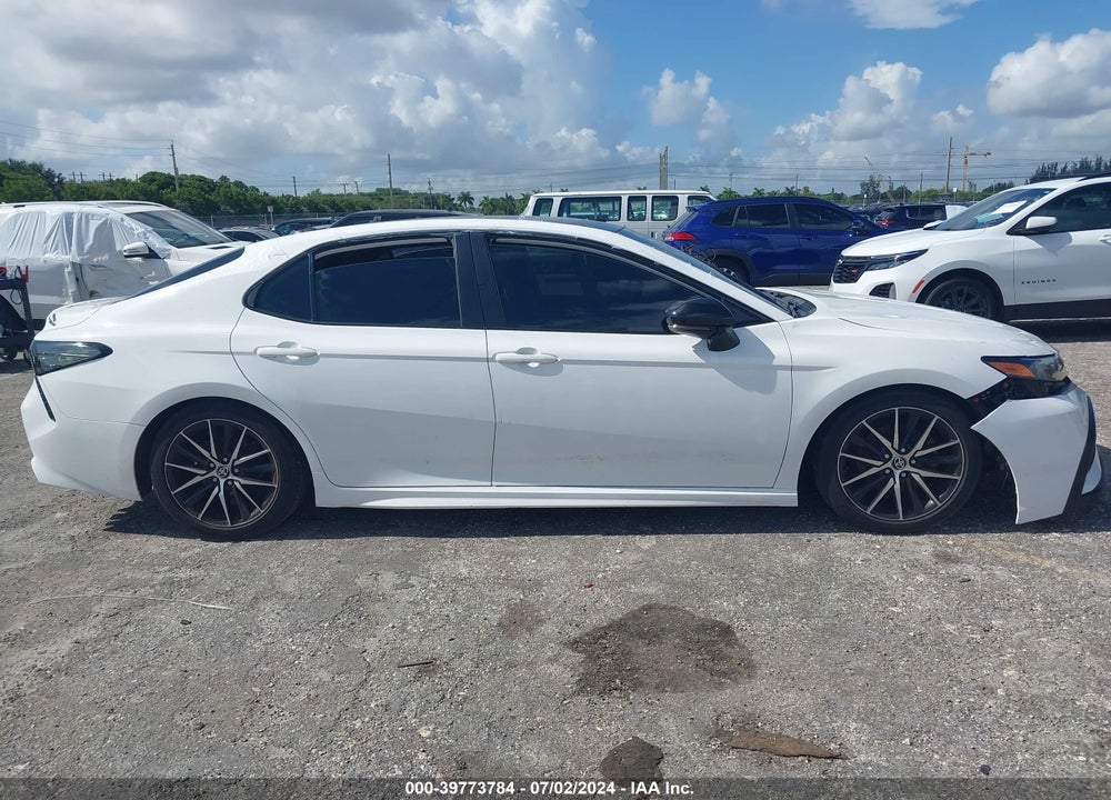 2021 TOYOTA CAMRY SE VIN: 4T1T11AK4MU490369