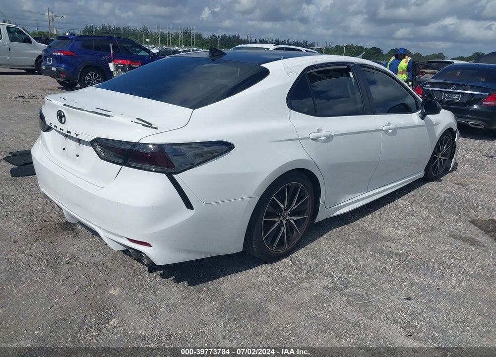 2021 TOYOTA CAMRY SE VIN: 4T1T11AK4MU490369