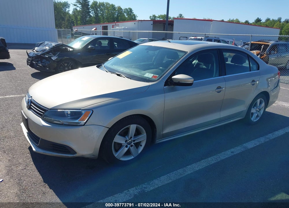 2014 VOLKSWAGEN JETTA 2.0L TDI VIN: 3VWLL7AJ4EM272864