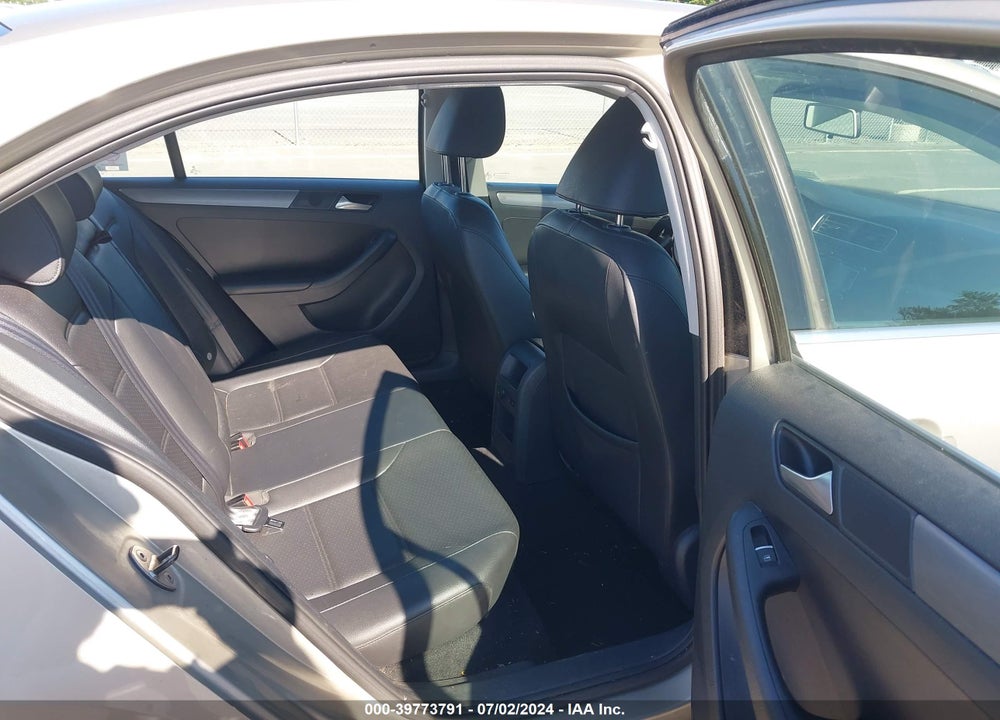 2014 VOLKSWAGEN JETTA 2.0L TDI VIN: 3VWLL7AJ4EM272864