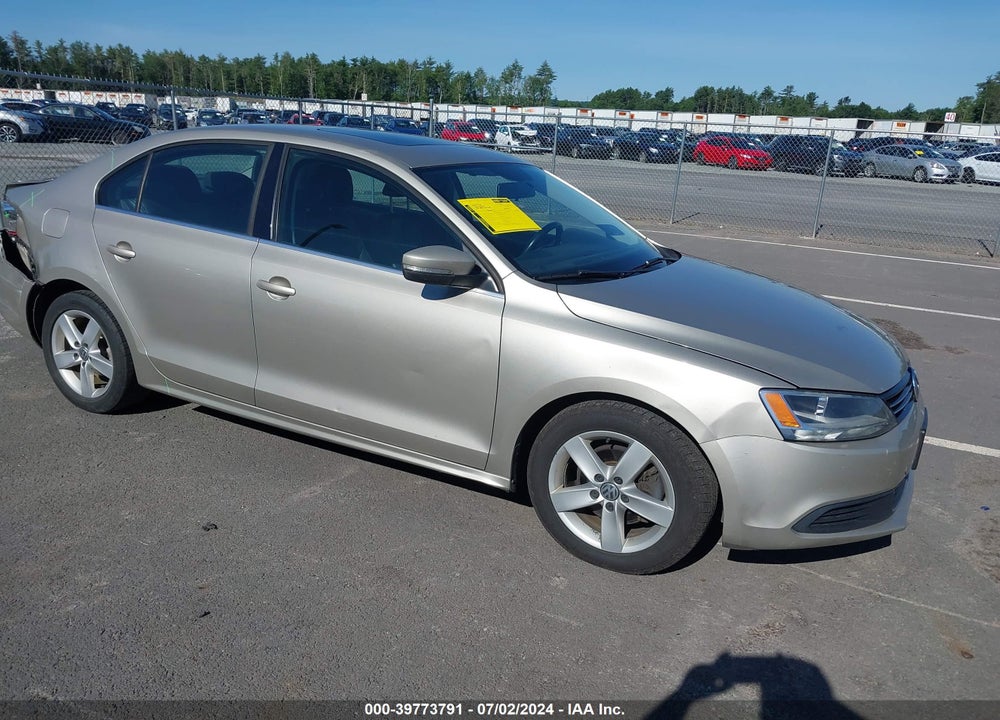 2014 VOLKSWAGEN JETTA 2.0L TDI VIN: 3VWLL7AJ4EM272864