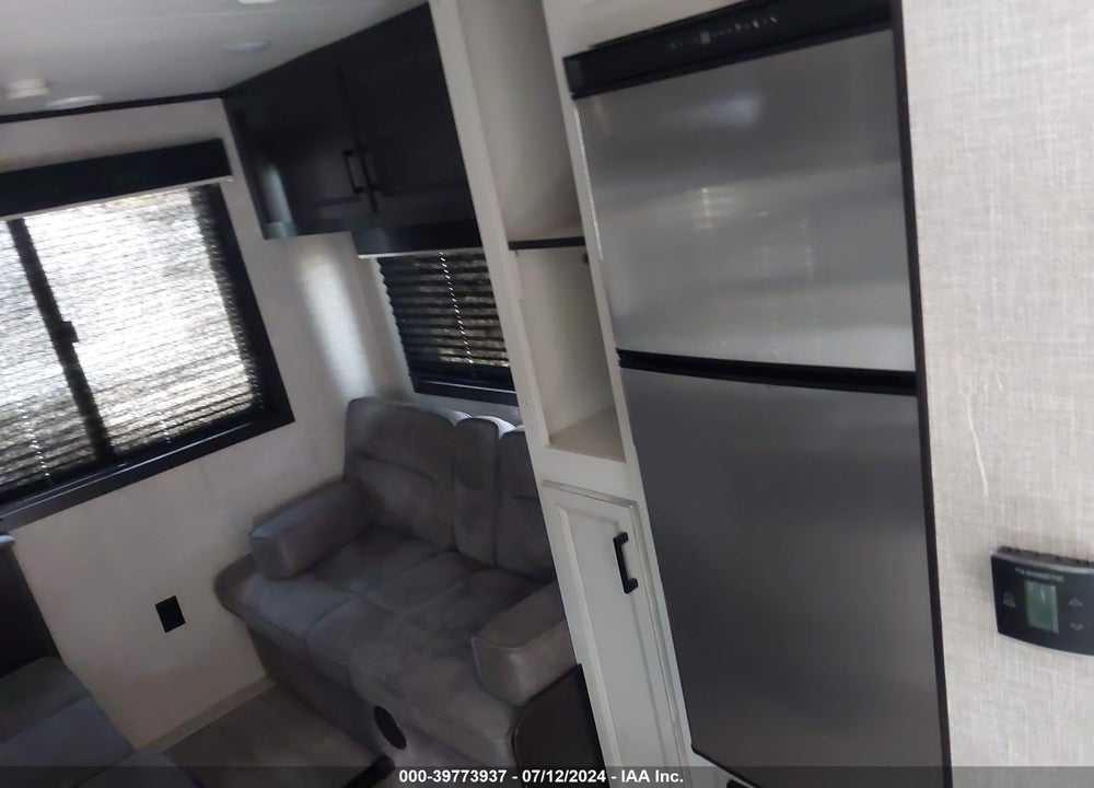2022 JAYCO JAYFLIGHT 212QB VIN: 1UJBJ0BL3N17Z0988
