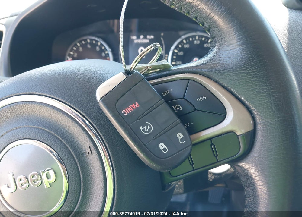 2016 JEEP RENEGADE LATITUDE VIN: ZACCJABT3GPC51395