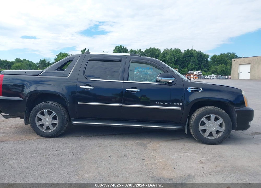 2007 CADILLAC ESCALADE EXT STANDARD VIN: 3GYFK62847G272173