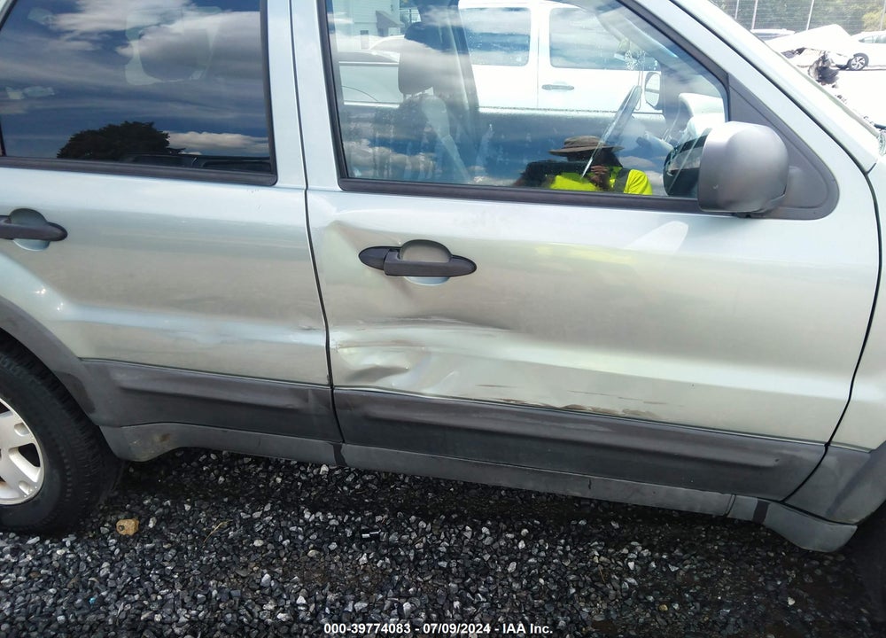 2005 FORD ESCAPE XLT VIN: 1FMYU93125KB10944
