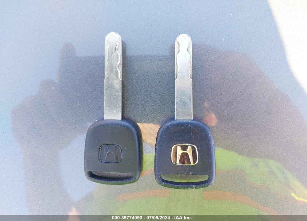 2003 HONDA CIVIC DX VIN: 1HGEM22283L056406