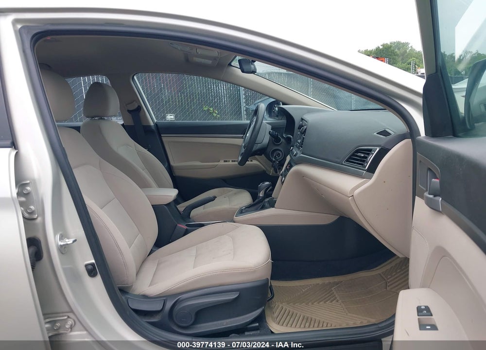 2017 HYUNDAI ELANTRA SE VIN: 5NPD74LF3HH149179