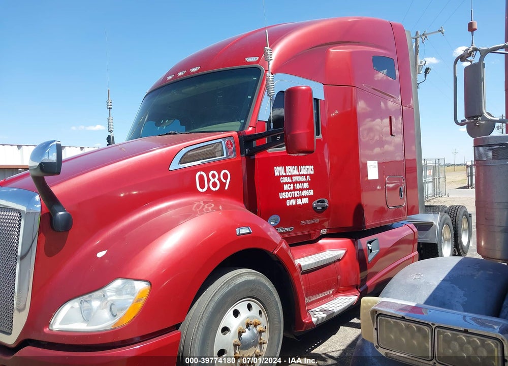 2015 KENWORTH T680 T680 VIN: 1XKYDP9X4FJ441850