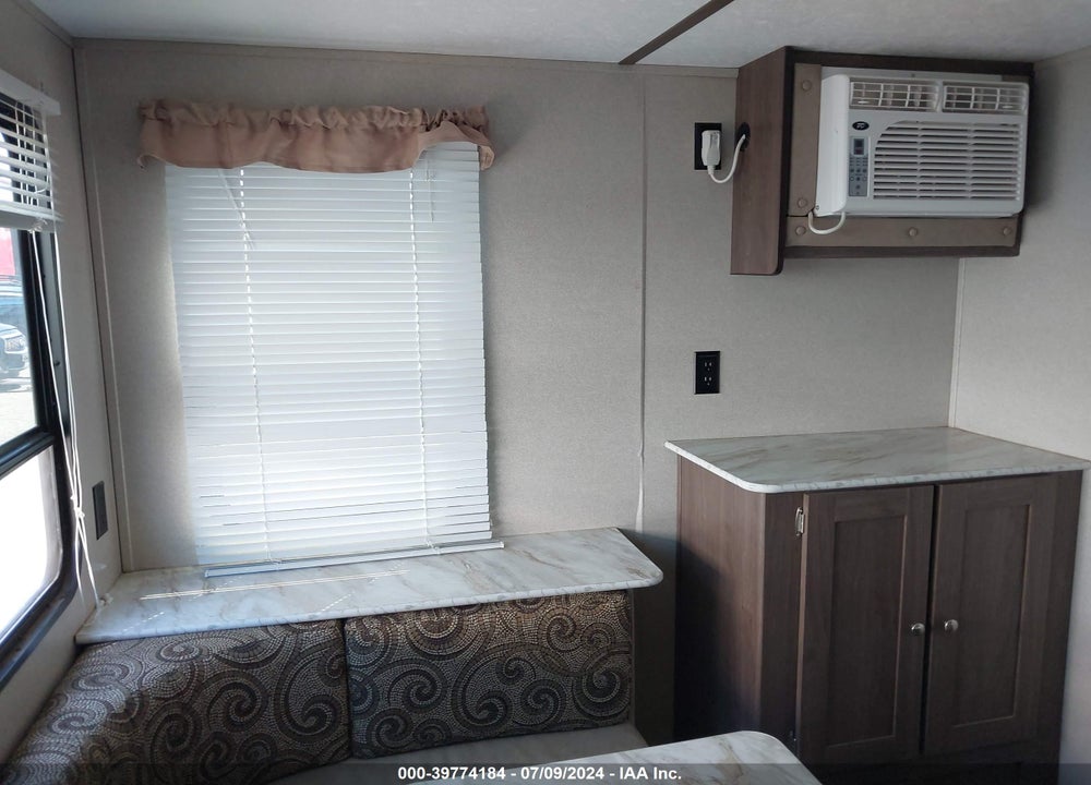 2019 KEYSTONE HIDEOUT 177 LHS VIN: 4YDT17715KW248582